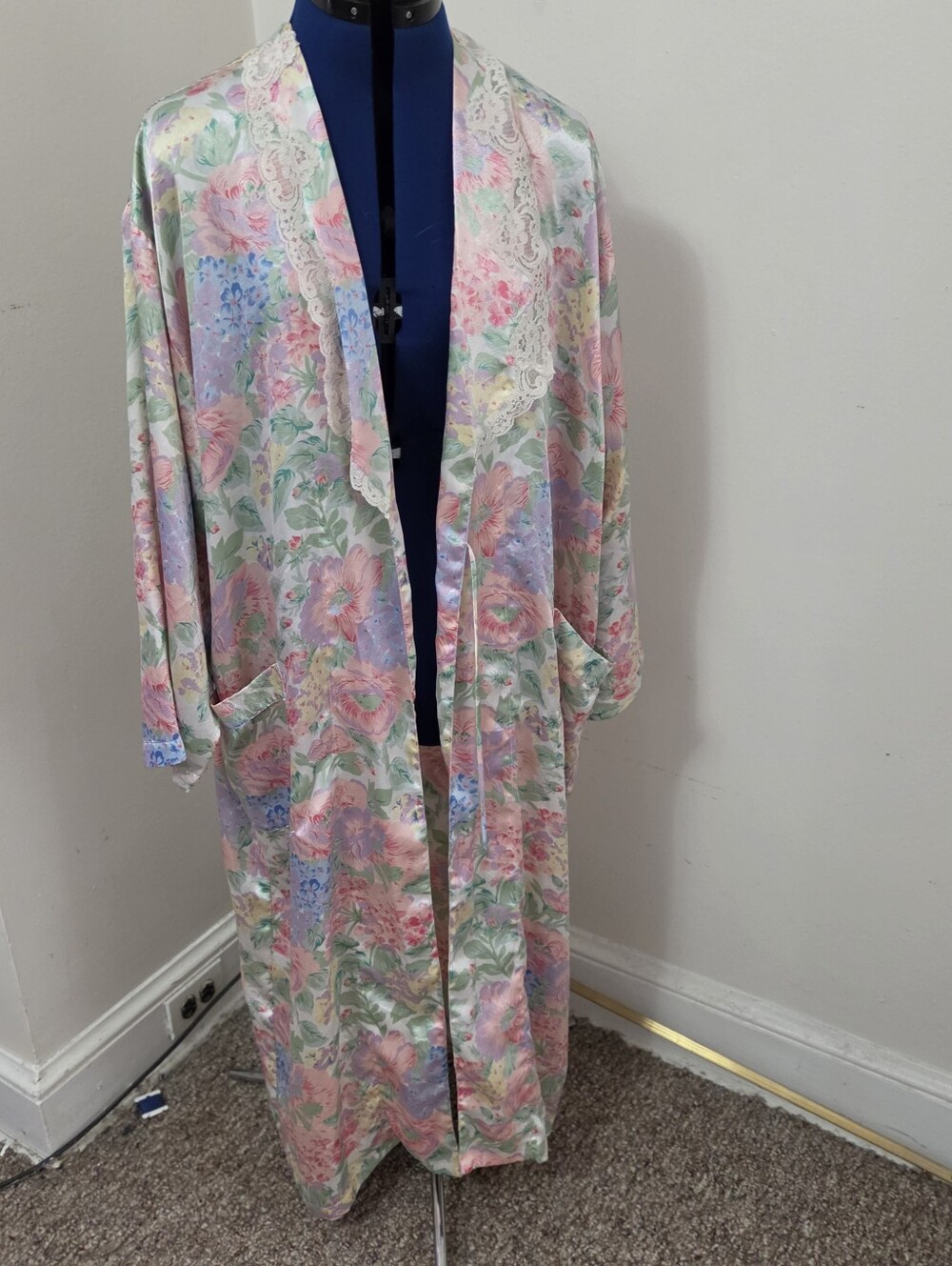 Vintage Victoria's Secret Lace Robe Kimono Pink Floral Size Large No Belt